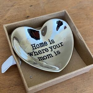 NWT Silver Tone Heart-Shaped Jewelry Dish for Mom